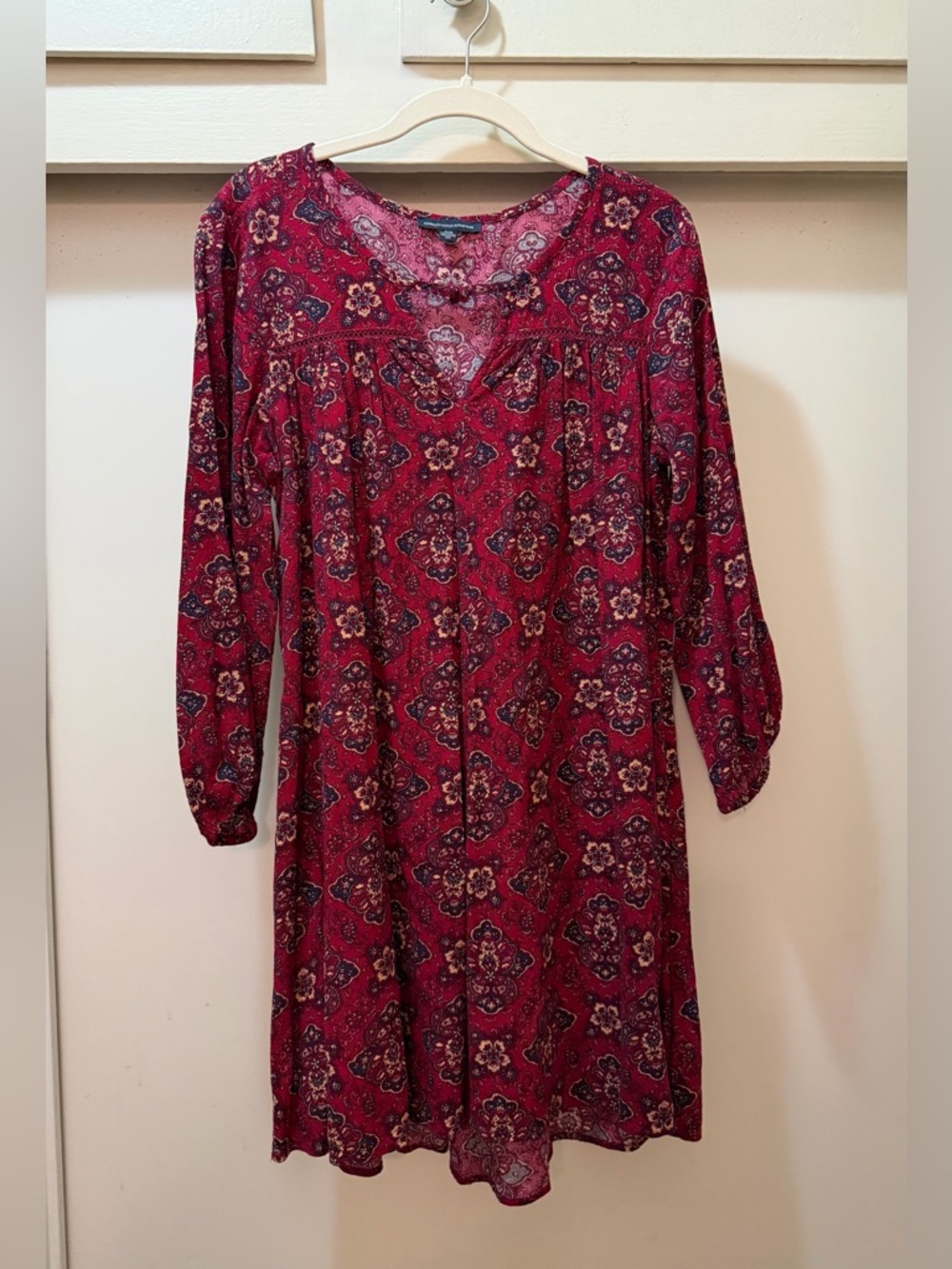 American Eagle Red Paisley Boho Shift Dress M Long Sleeve Flowy Tunic